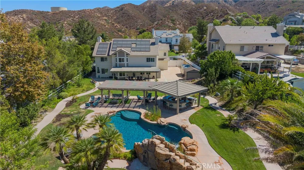 15260 Saddleback Road Canyon Country, CA 91387