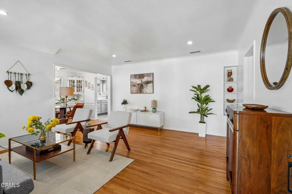 4326 Briggs Avenue Montrose, CA 91020