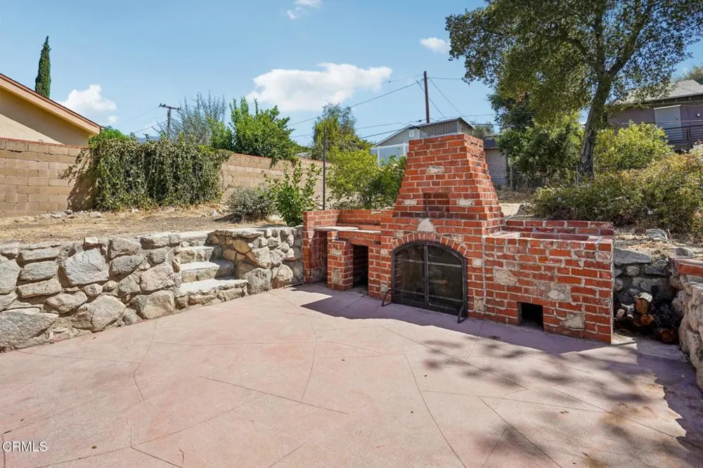 4326 Briggs Avenue Montrose, CA 91020