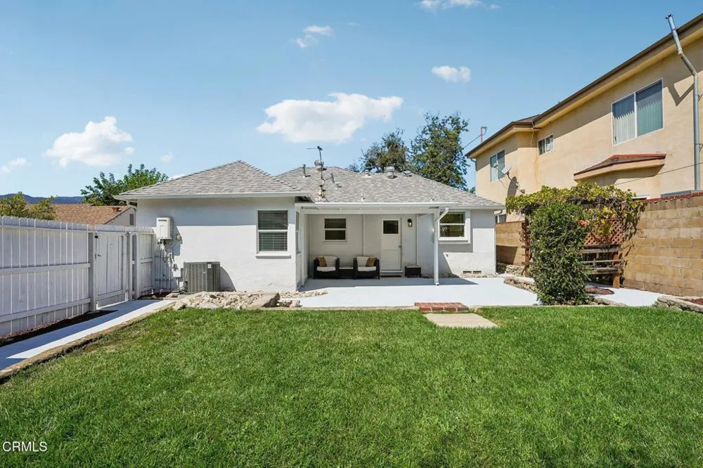 4326 Briggs Avenue Montrose, CA 91020