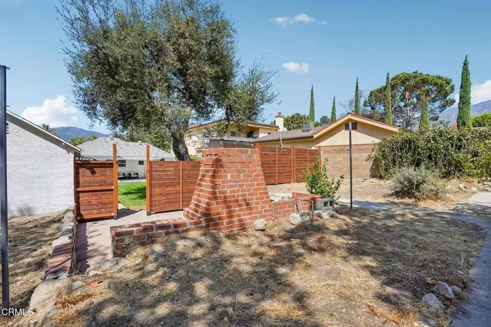 4326 Briggs Avenue Montrose, CA 91020