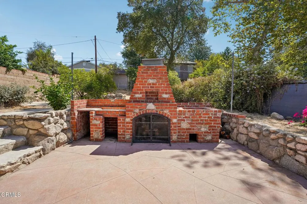 4326 Briggs Avenue Montrose, CA 91020