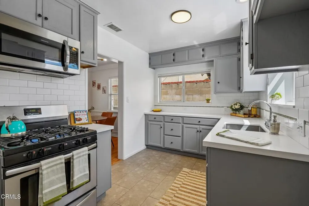 4326 Briggs Avenue Montrose, CA 91020