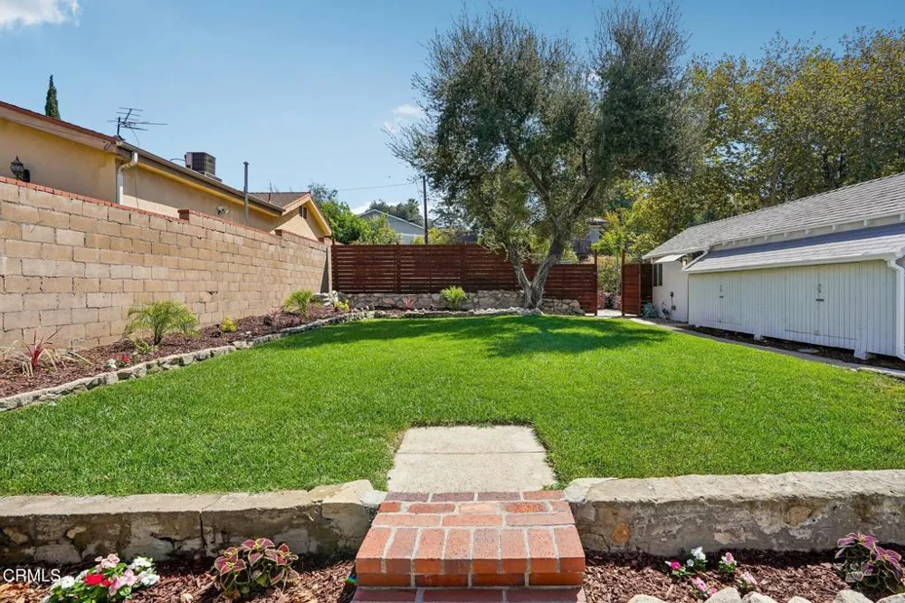 4326 Briggs Avenue Montrose, CA 91020
