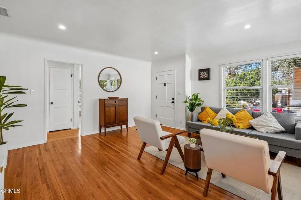 4326 Briggs Avenue Montrose, CA 91020