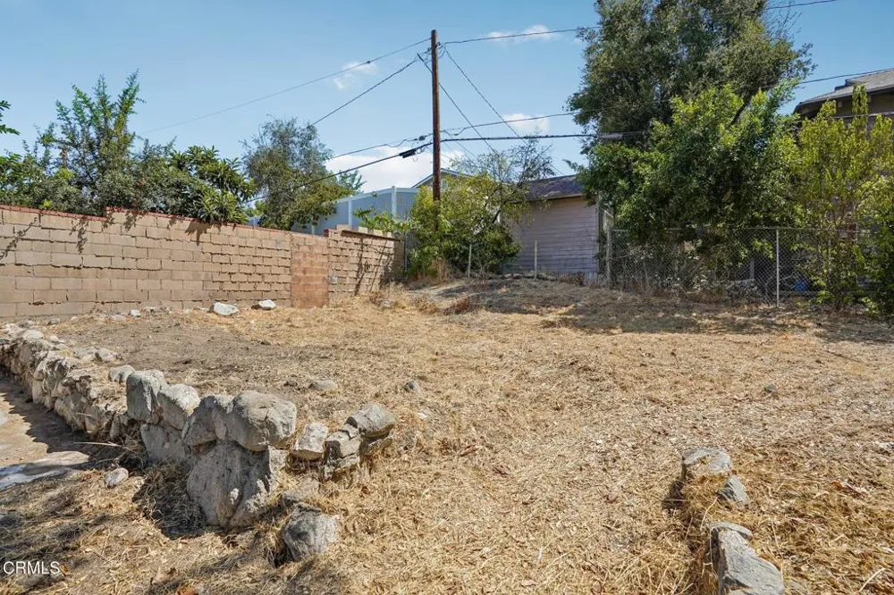 4326 Briggs Avenue Montrose, CA 91020