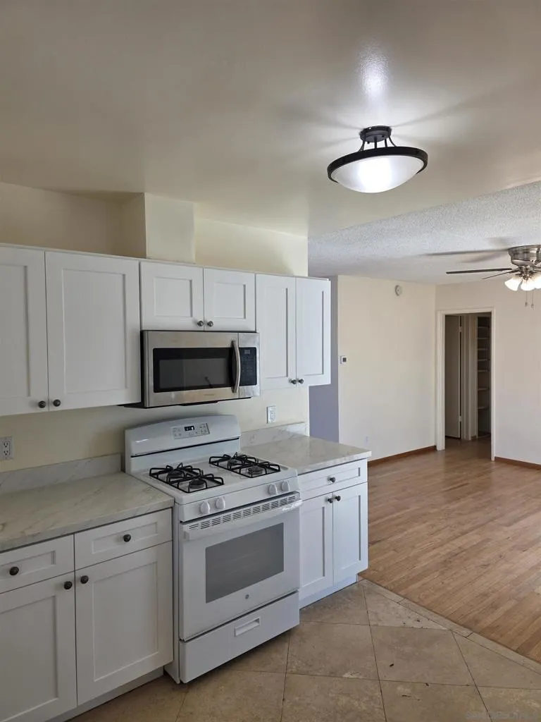5051 Dubois Drive San Diego, CA 92117