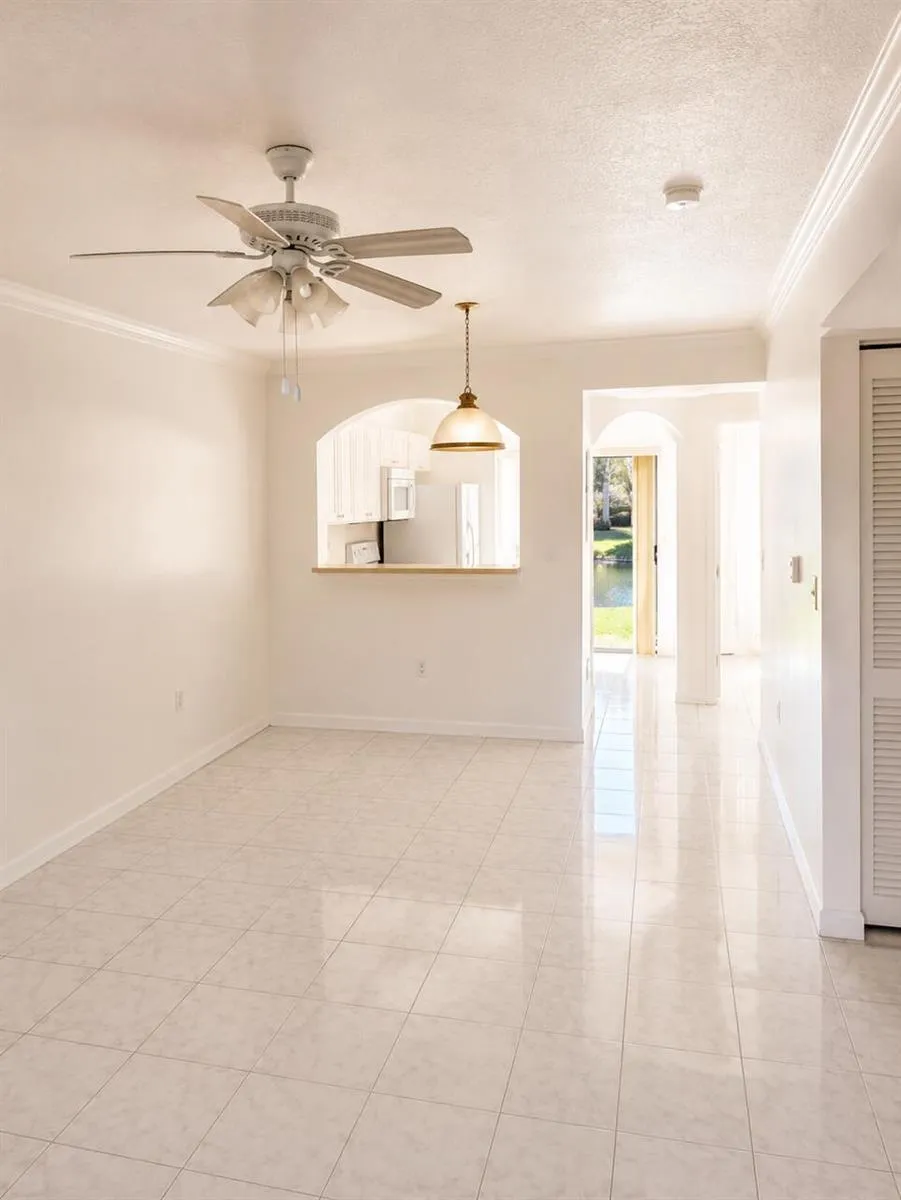 925 NE 34 AVENUE #103 Homestead, FL 33033