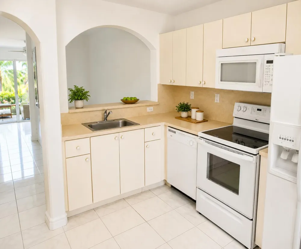 925 NE 34 AVENUE #103 Homestead, FL 33033