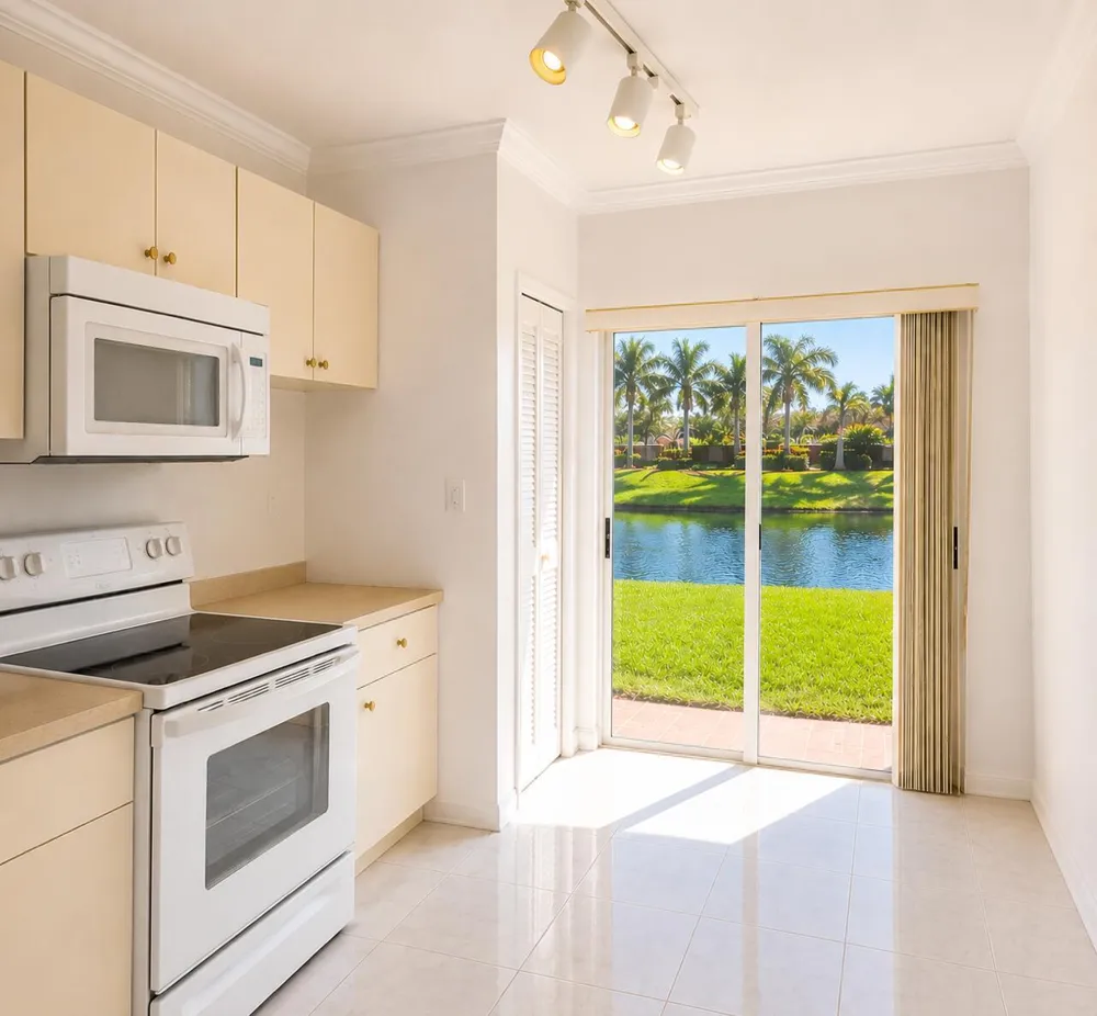 925 NE 34 AVENUE #103 Homestead, FL 33033