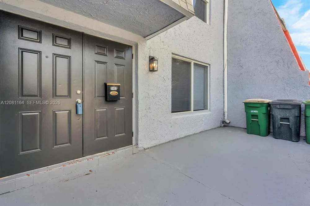 7402 NW 75th St Tamarac, FL 33321