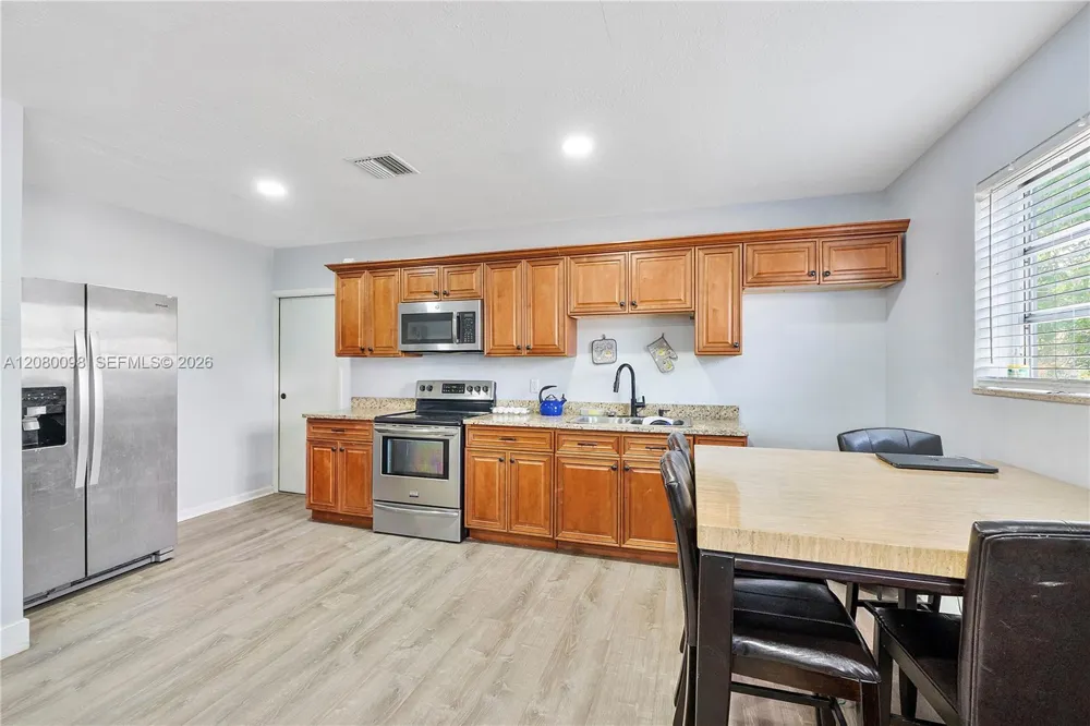1510 68th Ave Hollywood, FL 33024