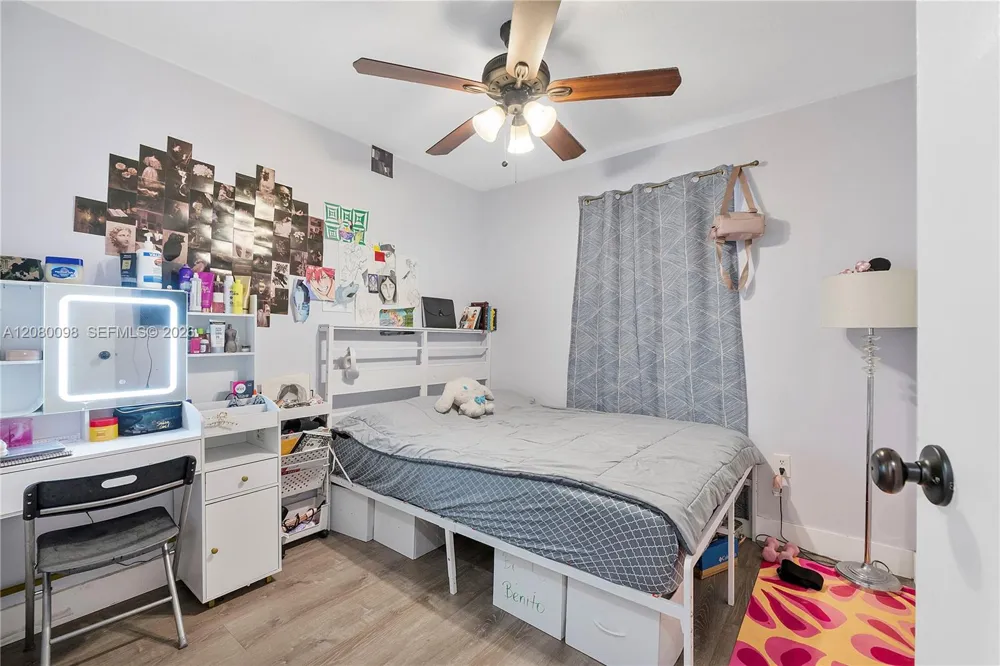 1510 68th Ave Hollywood, FL 33024