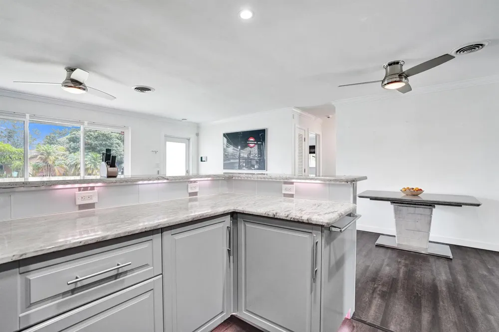 6400 PARK STREET Hollywood, FL 33024