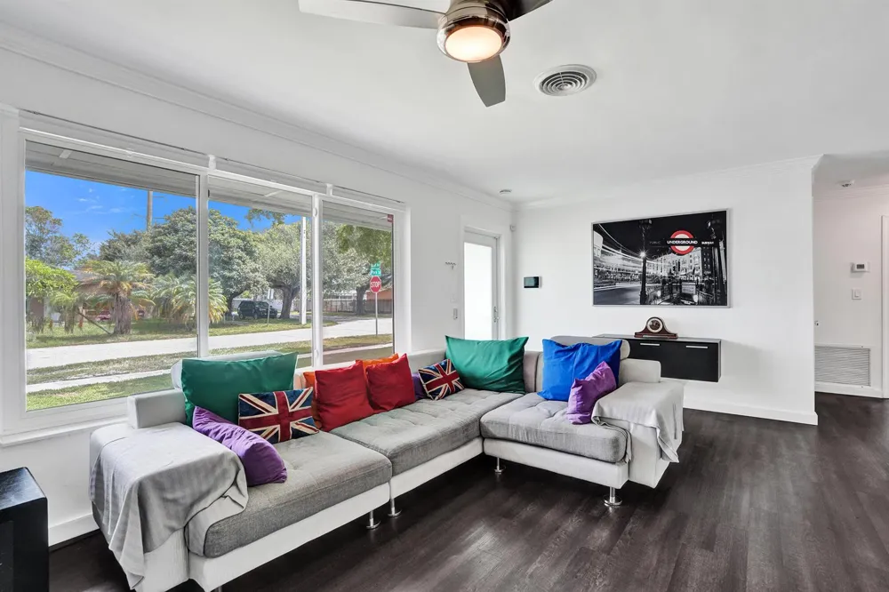 6400 PARK STREET Hollywood, FL 33024