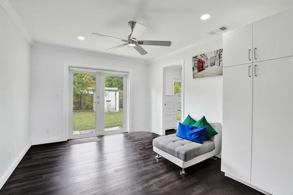 6400 PARK STREET Hollywood, FL 33024