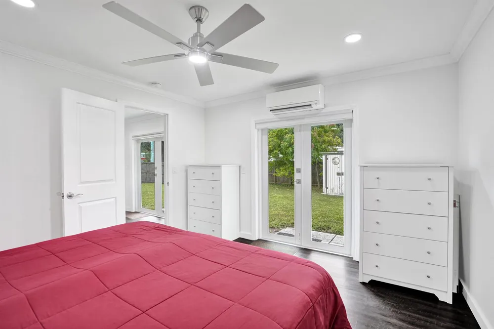 6400 PARK STREET Hollywood, FL 33024