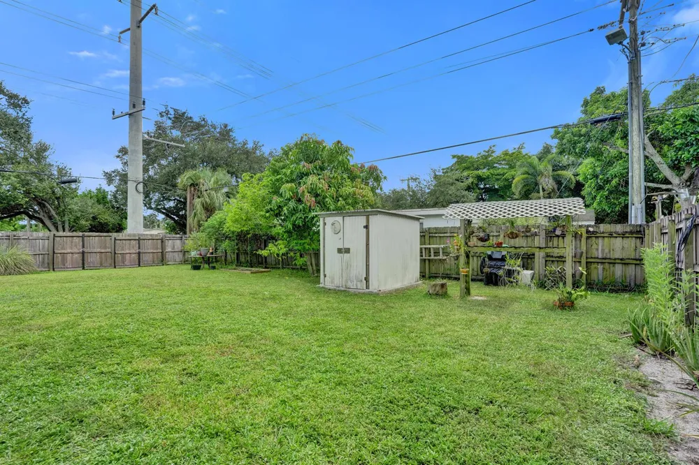 6400 PARK STREET Hollywood, FL 33024