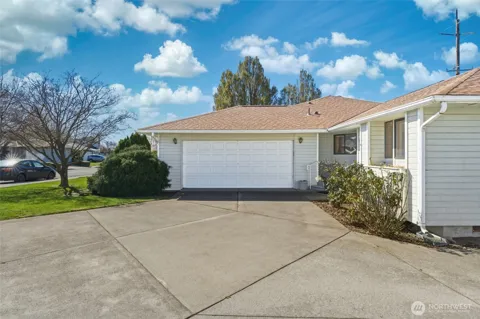 807 SE Sentry Drive