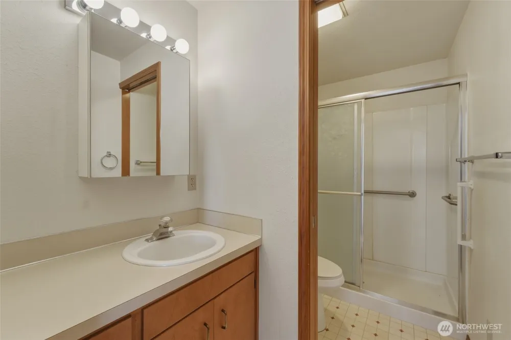 807 SE Sentry Drive College Place, WA 99324