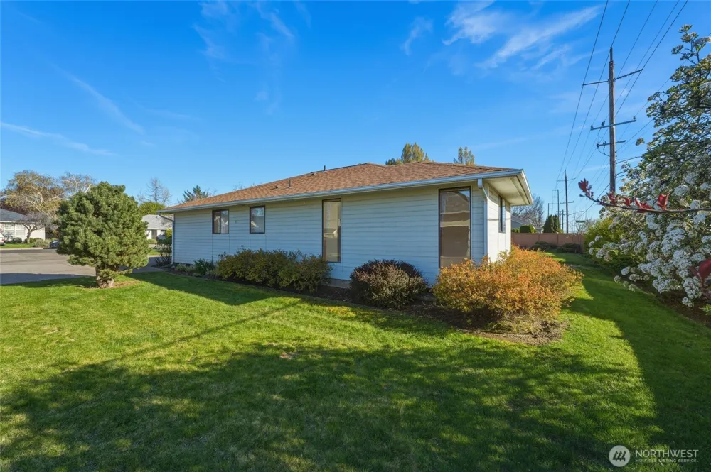 807 SE Sentry Drive College Place, WA 99324