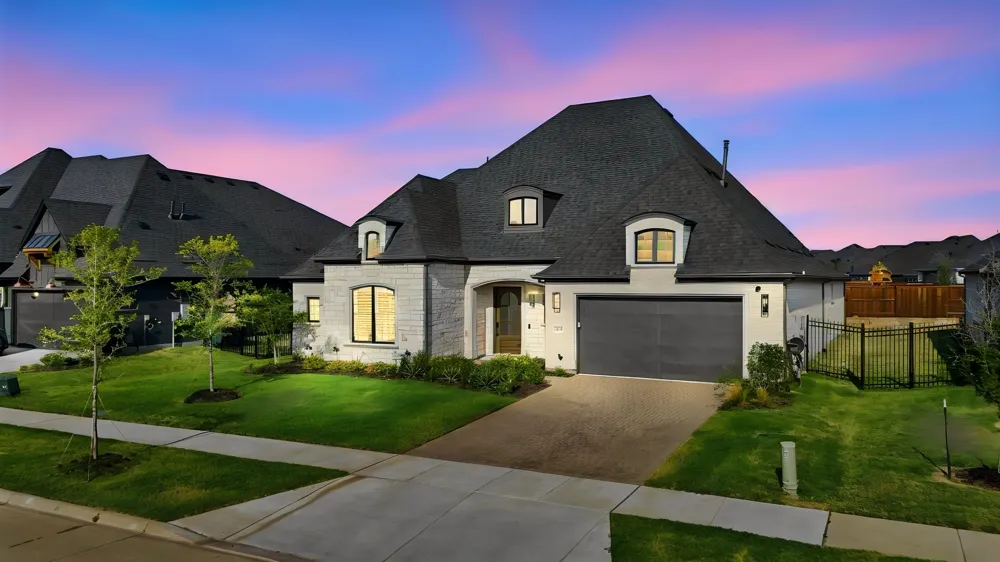 230 Pearland Drive Prosper, TX 75078