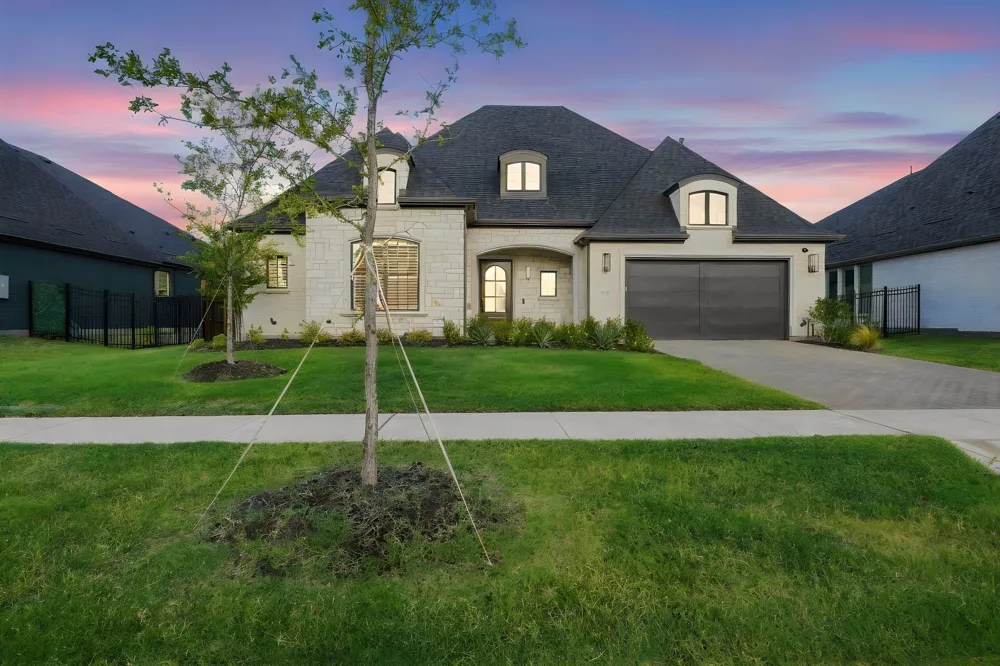 230 Pearland Drive Prosper, TX 75078