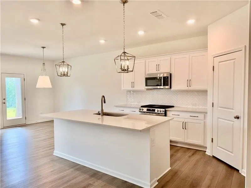 215 Foxhill Drive Dawsonville, GA 30534