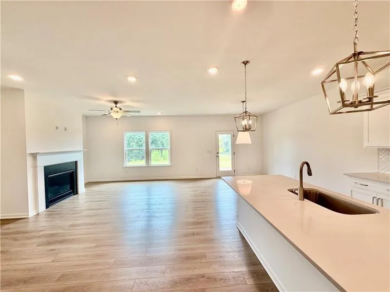 215 Foxhill Drive Dawsonville, GA 30534