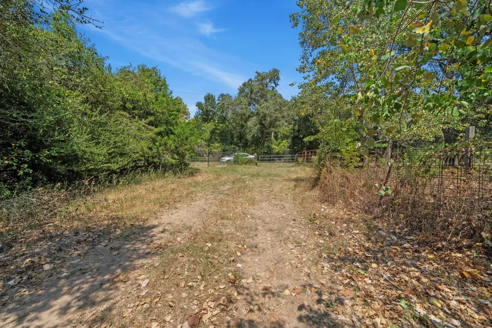 37585 Porter Road Hempstead, TX 77445