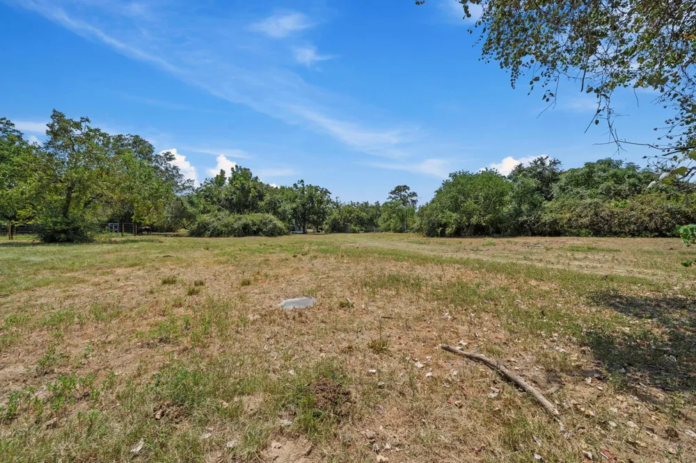 37585 Porter Road Hempstead, TX 77445