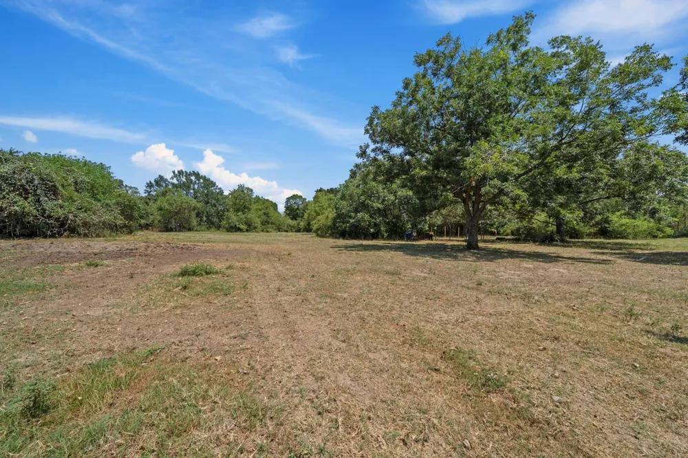 37585 Porter Road Hempstead, TX 77445