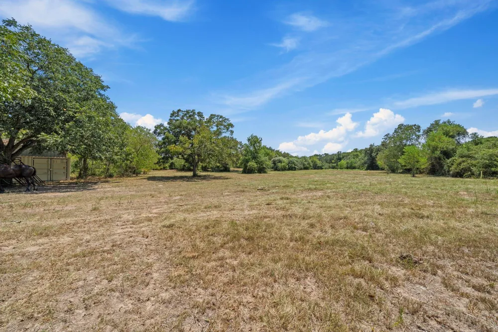 37585 Porter Road Hempstead, TX 77445
