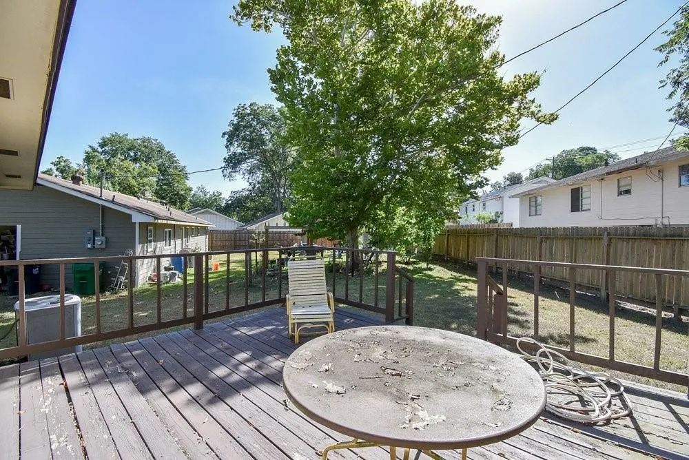 400 Sandra Drive Brenham, TX 77833