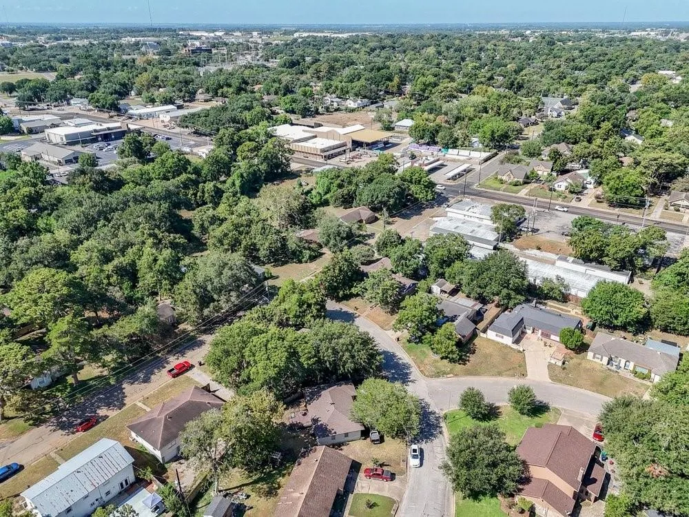 400 Sandra Drive Brenham, TX 77833