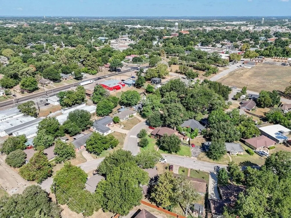 400 Sandra Drive Brenham, TX 77833