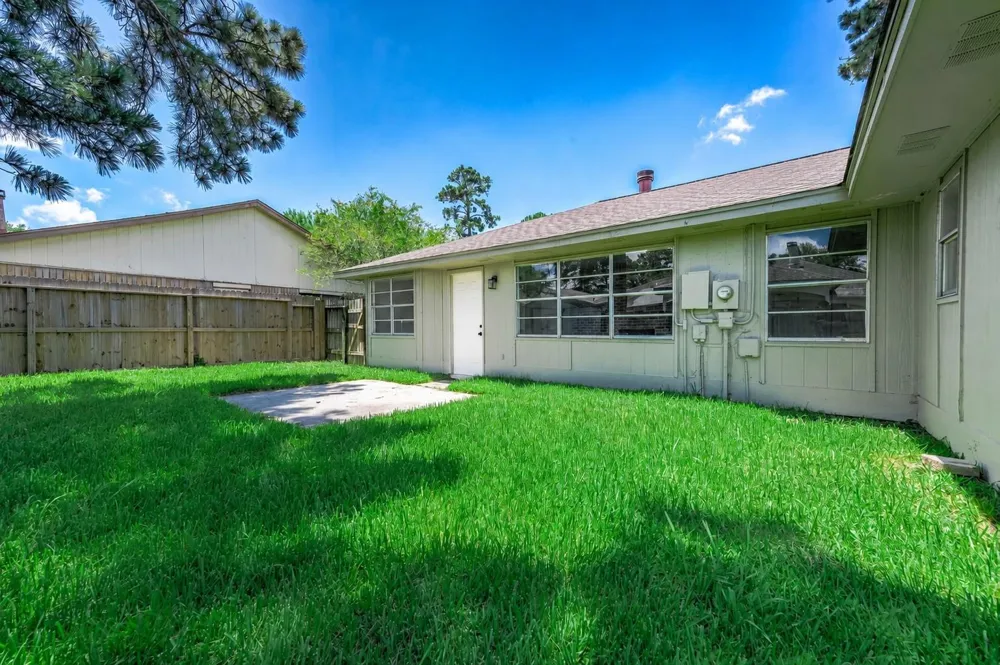 6526 Lynngate Drive Spring, TX 77373