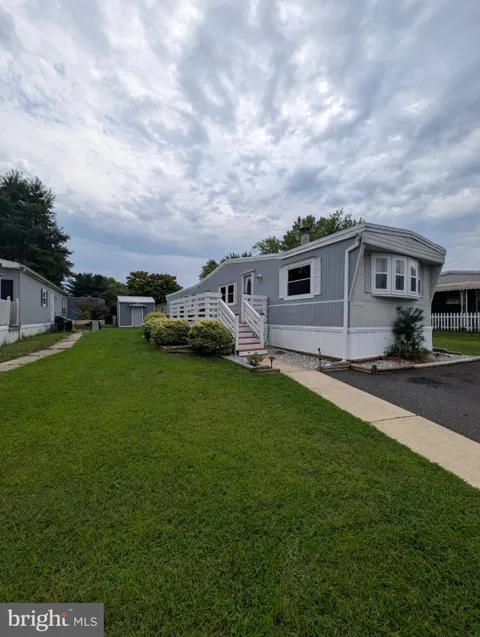 216 EISENHOWER AVENUE