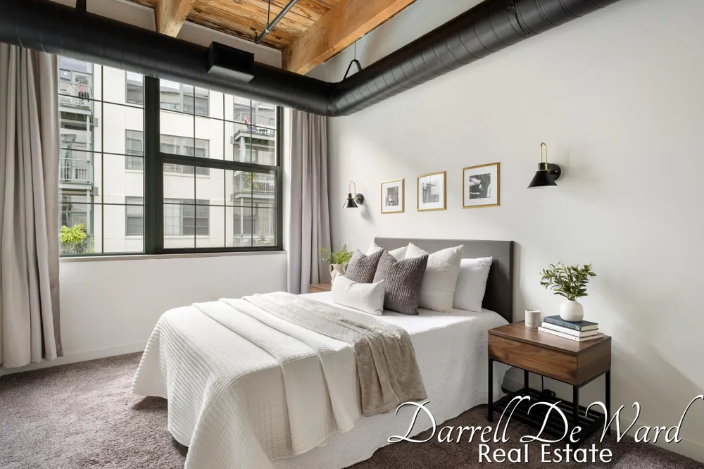 940 Monroe Avenue NW #221 Grand Rapids, MI 49503