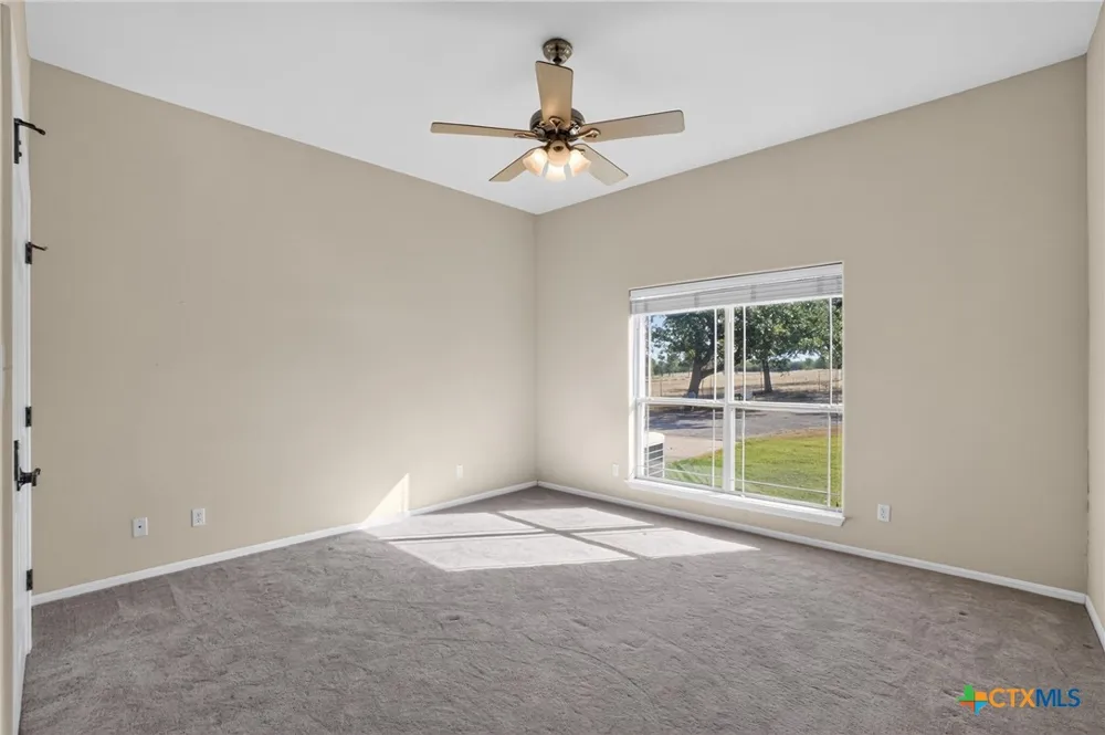 986 High Grove Road Cedar Creek, TX 78612