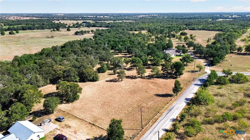 986 High Grove Road Cedar Creek, TX 78612
