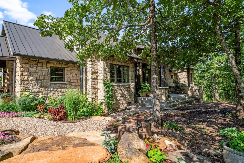 124 Rocky Hill Drive Sand Springs, OK 74063