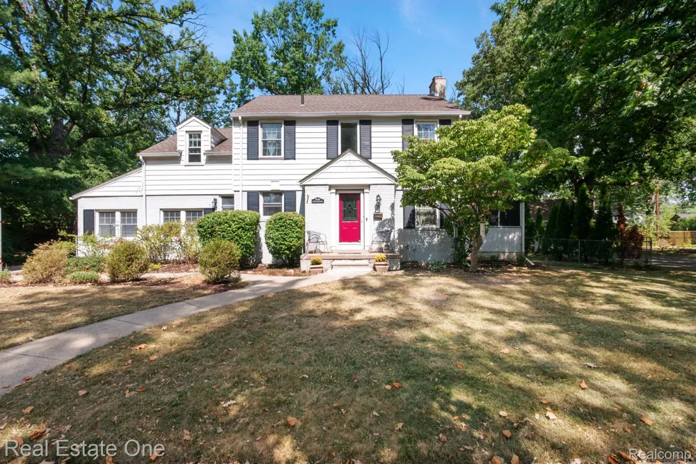 2050 Wiltshire Road Berkley City, MI 48072