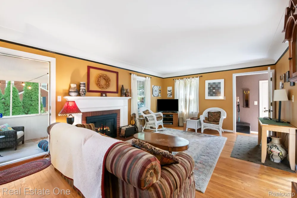 2050 Wiltshire Road Berkley City, MI 48072