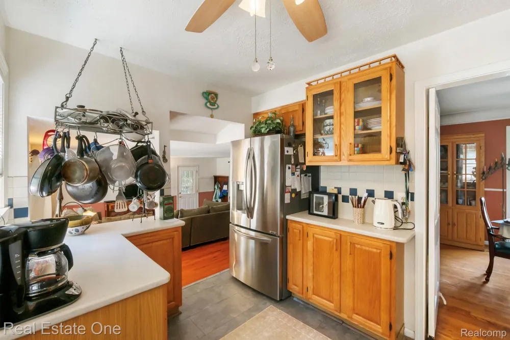 2050 Wiltshire Road Berkley City, MI 48072