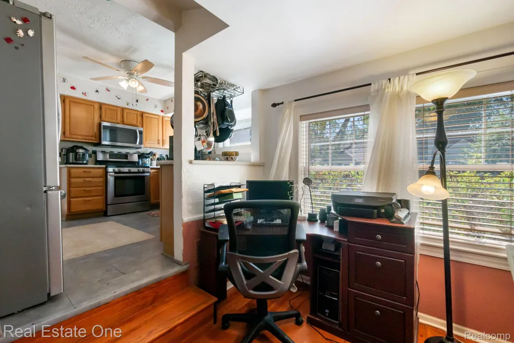 2050 Wiltshire Road Berkley City, MI 48072