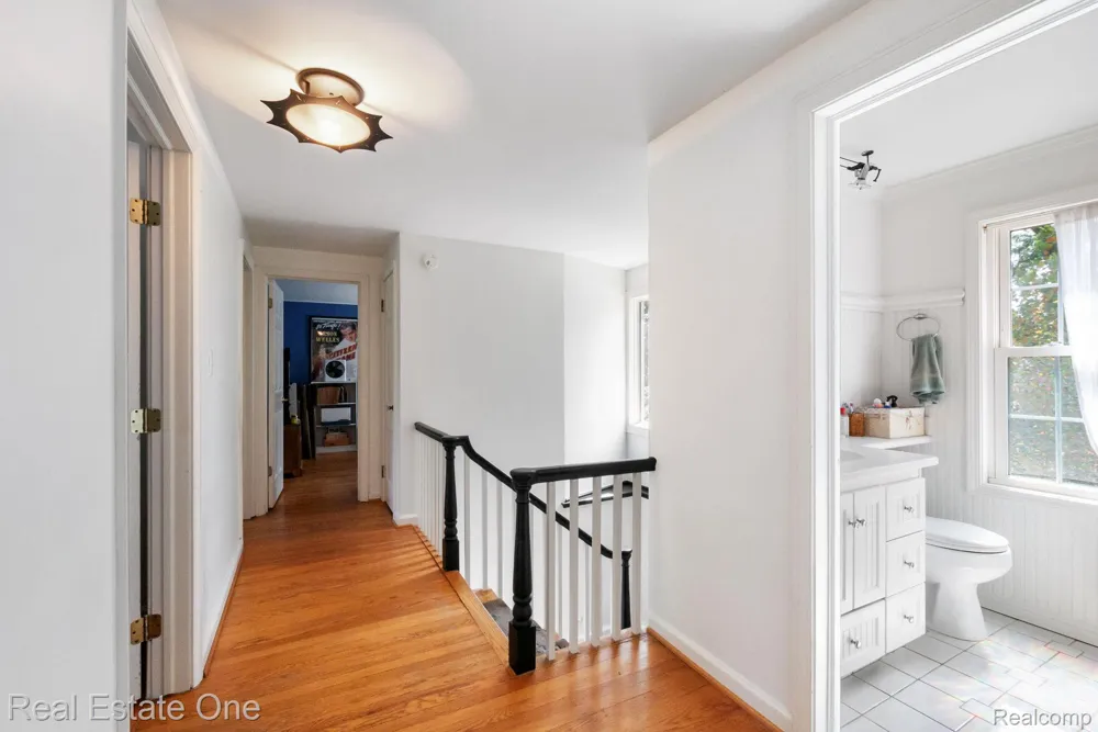 2050 Wiltshire Road Berkley City, MI 48072