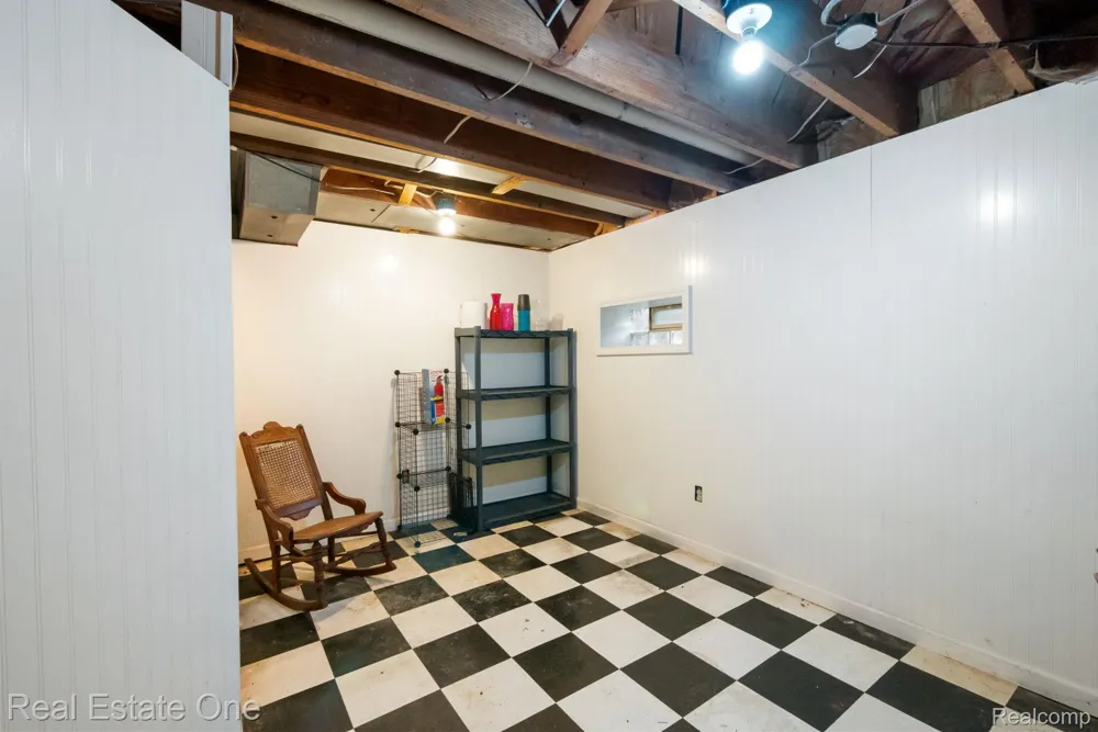2050 Wiltshire Road Berkley City, MI 48072
