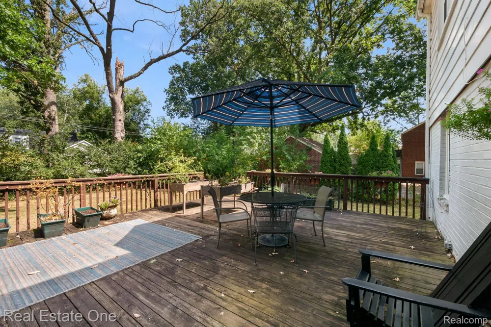 2050 Wiltshire Road Berkley City, MI 48072