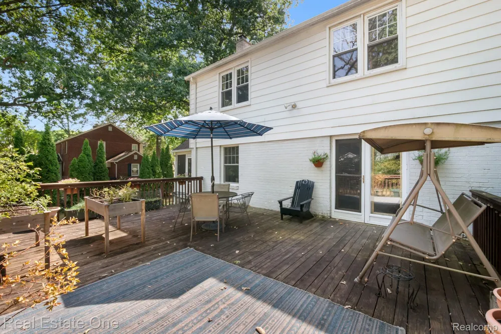 2050 Wiltshire Road Berkley City, MI 48072